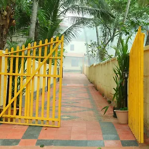 Bed & Breakfast Savithri Bamboo &